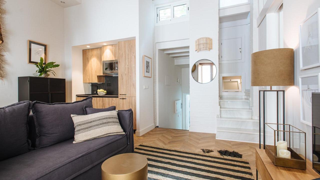 R26 Suites Sevilla Esterno foto