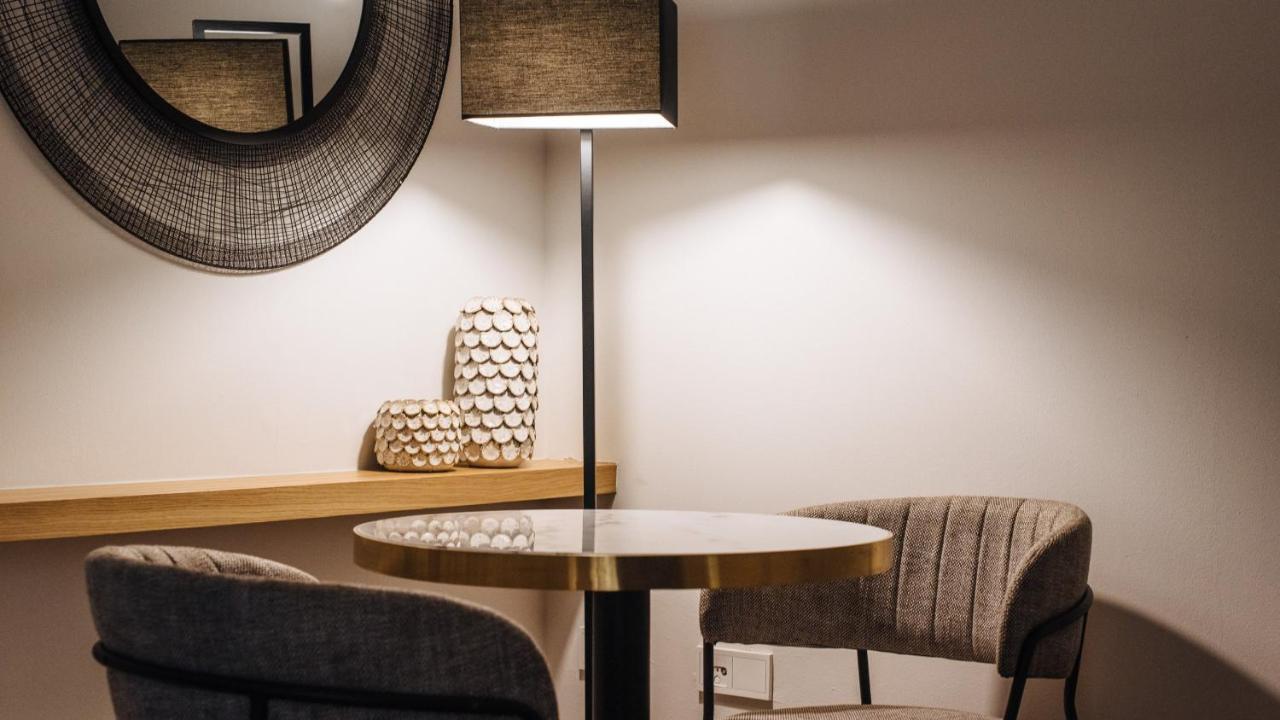 R26 Suites Sevilla Esterno foto