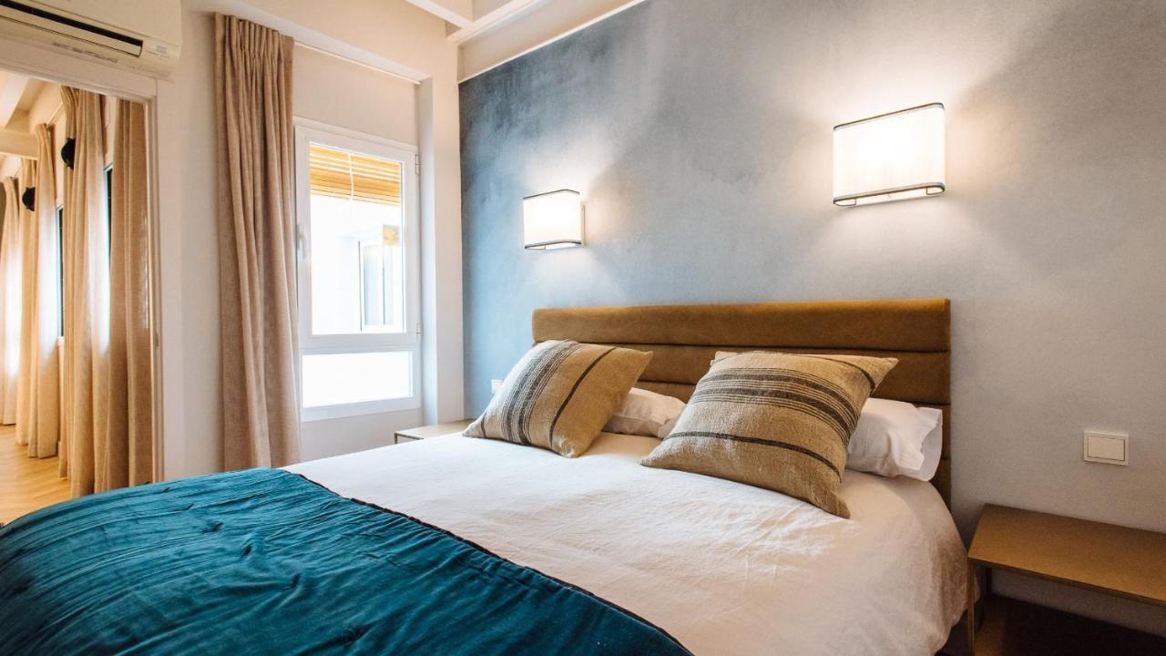 R26 Suites Sevilla Esterno foto