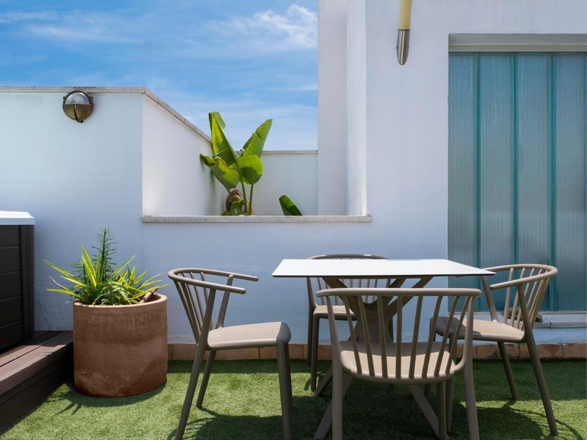 R26 Suites Sevilla Esterno foto